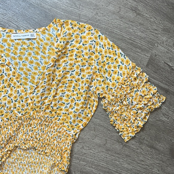 Revolve Faithful The Brand Gisela Yellow‎ Floral Ruffle Sleeve Top - Picture 4 of 7